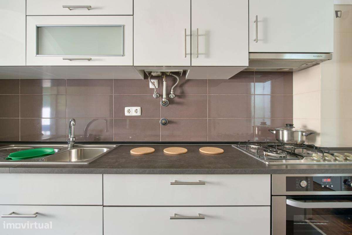 Quarto - localizado em Benfica Lisbon - Grande imagem: 4/10