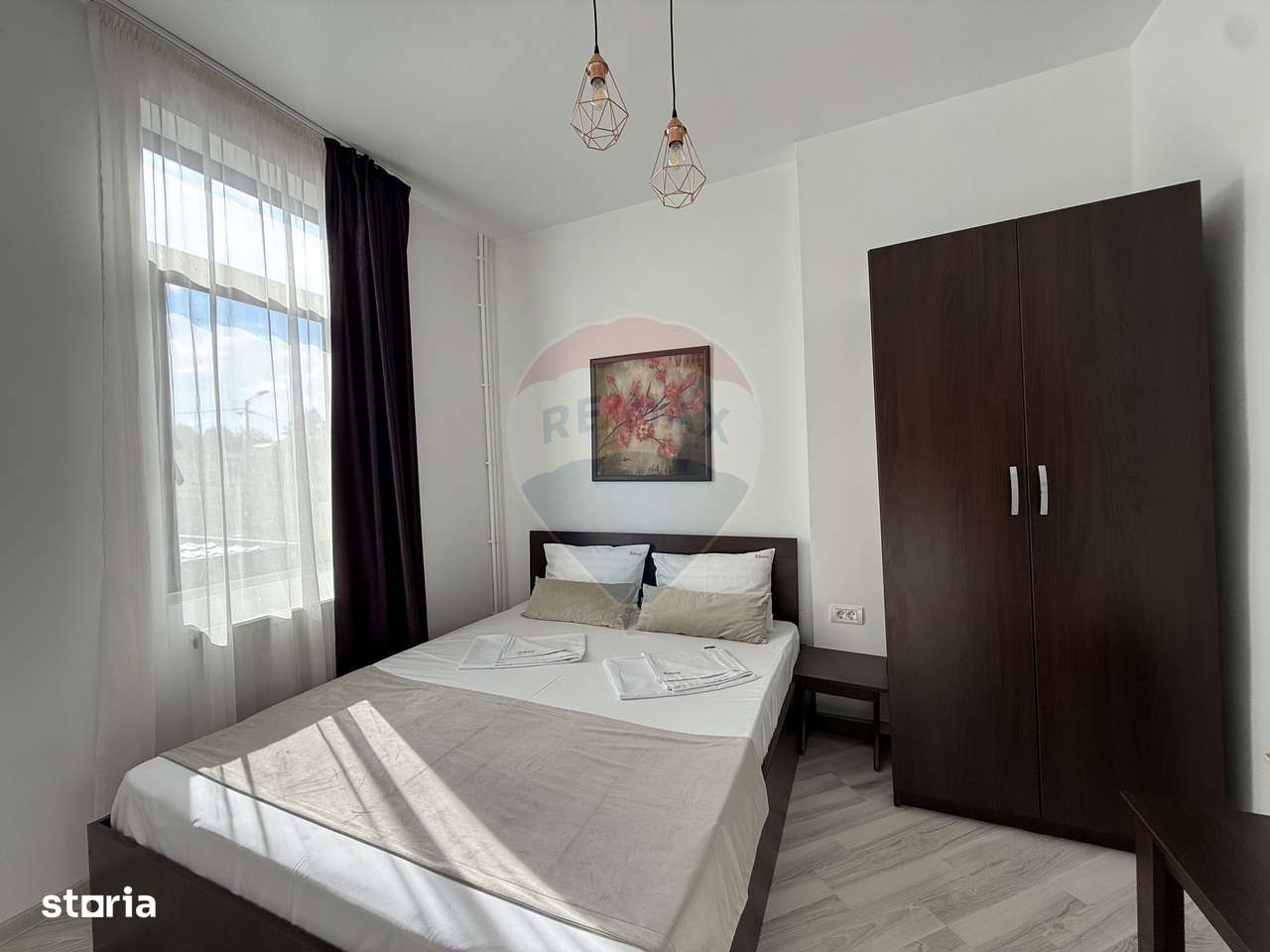 Casa / Pensiune cu 12 camere de vânzare în zona Eforie Sud Constanta - Imagine principală: 5/20