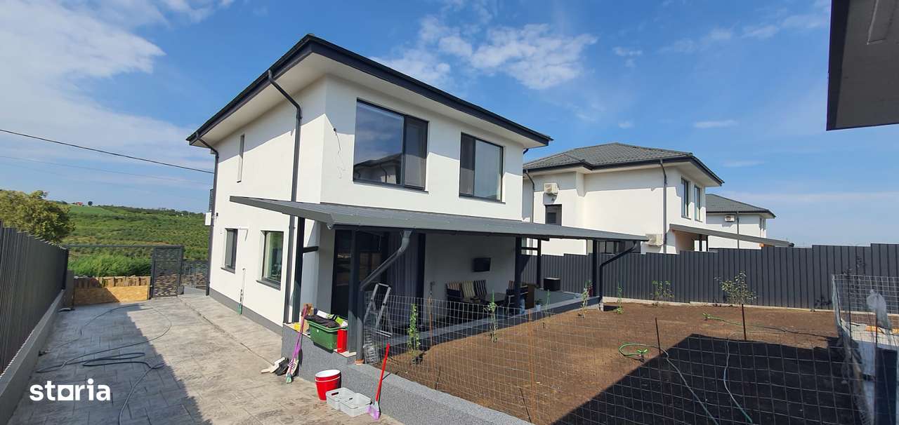 Casa de vanzare Barnova Iasi 4 camere / 2 bai - Imagine principală: 2/9