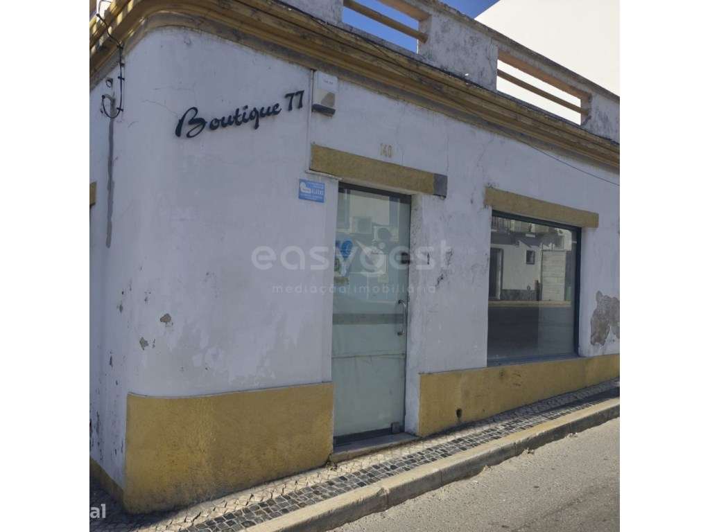 Loja comercial para Recuperar localizada no Centro da vila de Aljus... - Grande imagem: 2/12