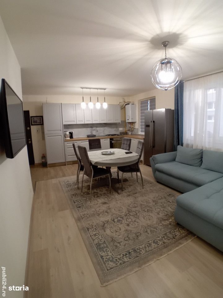 Apartament 3 camere , lux , 73 MP, Florilor ,parcare.