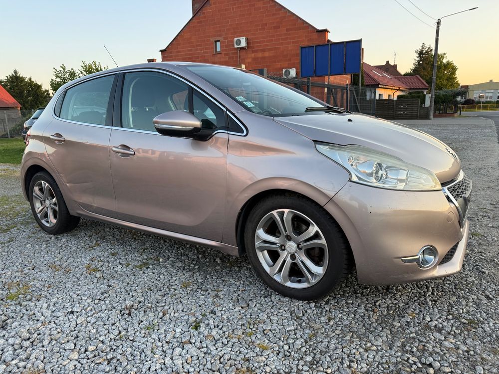 Peugeot 208 I e-HDi 92 Stop&Start Style 2012