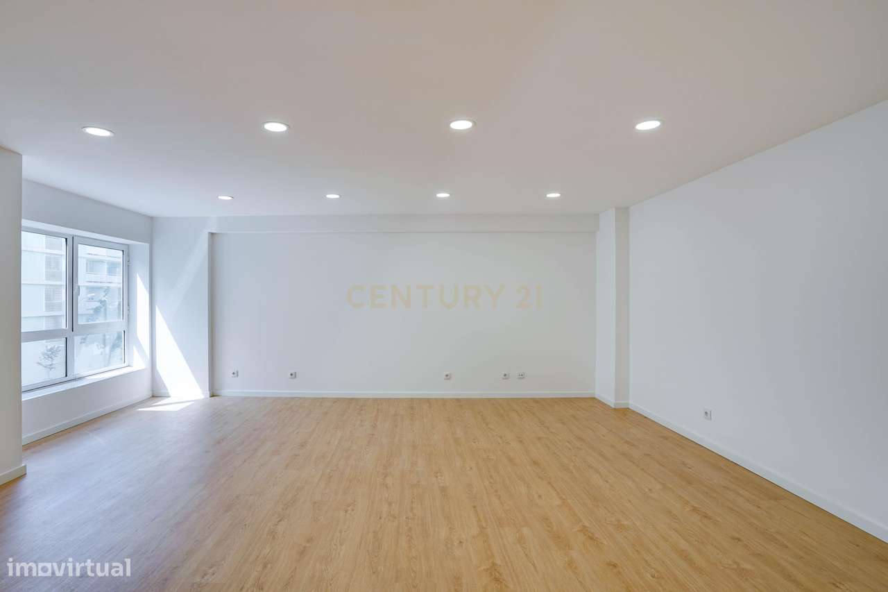 Apartamento T3 com elevador e dois lugares de estacionamento na Alta d - Grande imagem: 3/30