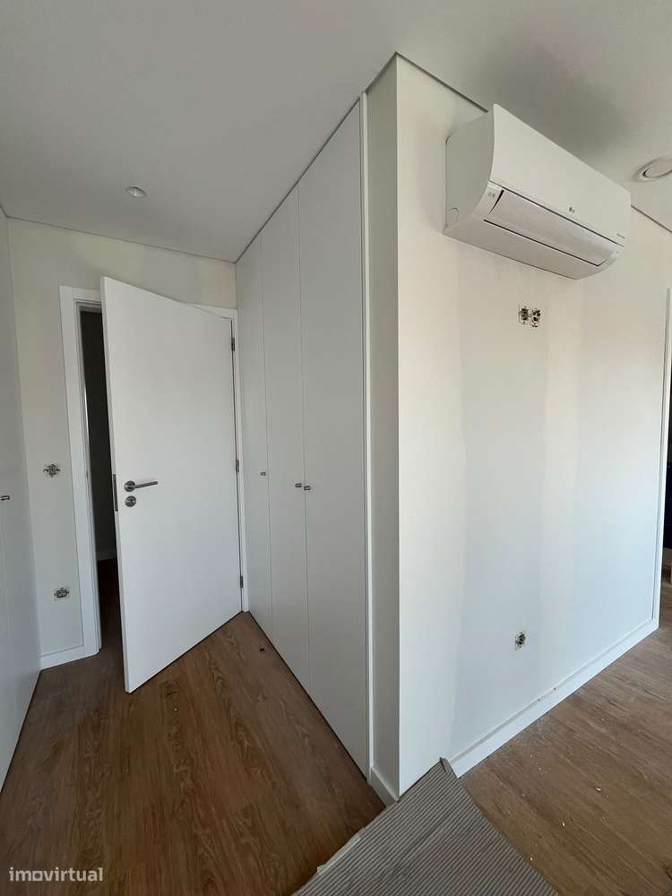Comprar Excepcional Moradia T3 /Eevador Pedrouços Maia-5