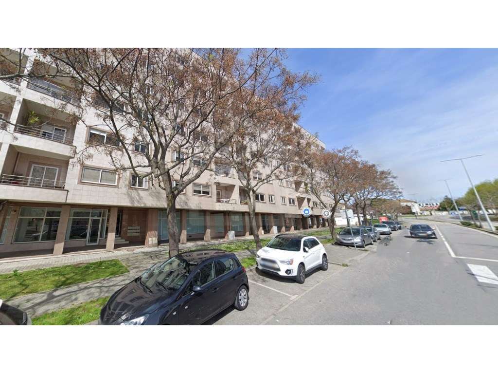 Loja em Aveiro - Com Cave - Grande imagem: 3/4