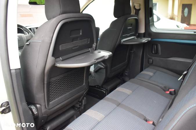 Peugeot Traveller 2.0 BlueHDi Long Active - 15