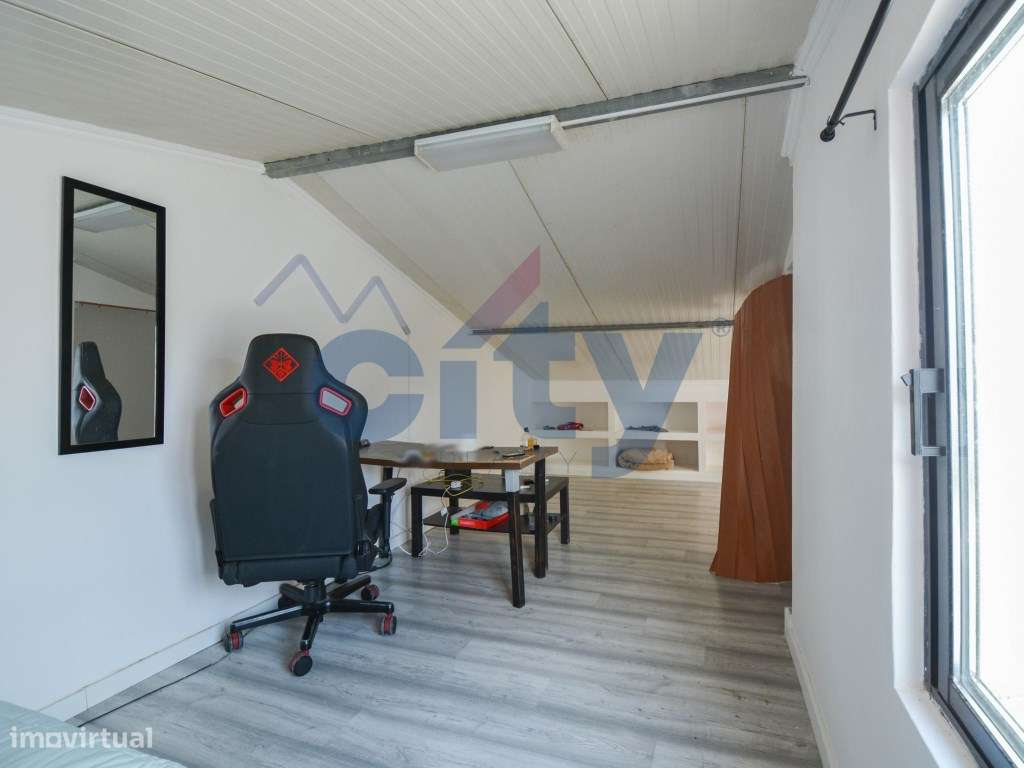 Moradia T2 c/ Terraço e Espaço Exterior | Tramagal, Abrantes-16