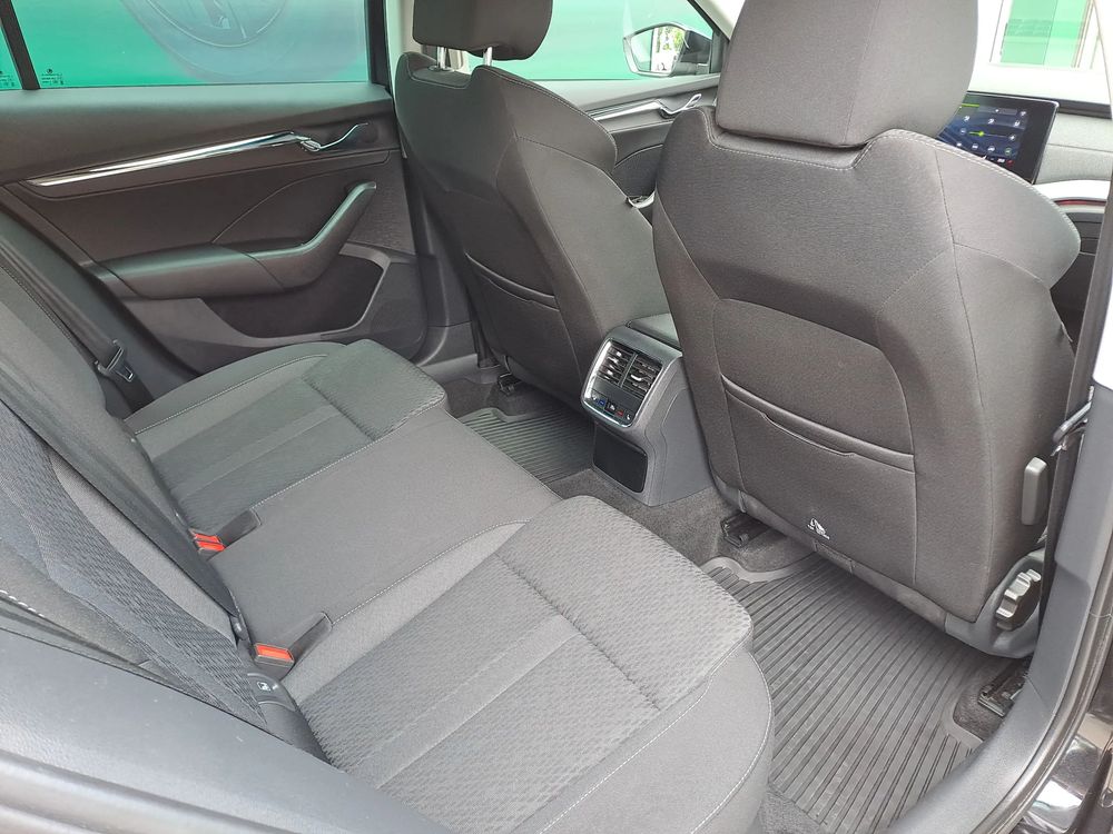 SKODA OCTAVIA Style Aktywny Tempomat Klimatyzacja 3 strefowa Łopatki Kamera Ambiente