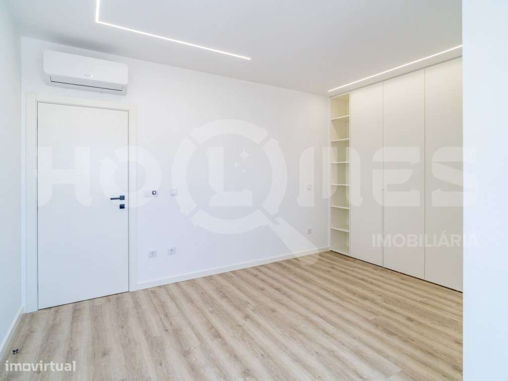 T2 de Luxo no Último Andar | Vista Mar, Serra e Cidade | Centro da ...-24