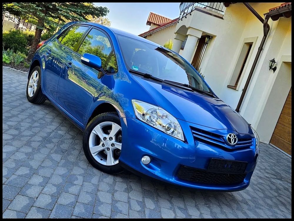 Toyota Auris I 2011