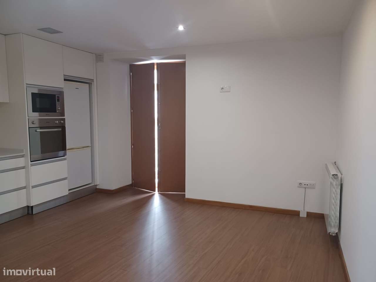 T1+1 Semi-Novo para Arrendamento – Rua dos Chãos | Centro de Braga - Grande imagem: 4/25