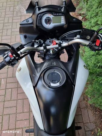 Suzuki V-STROM - 27