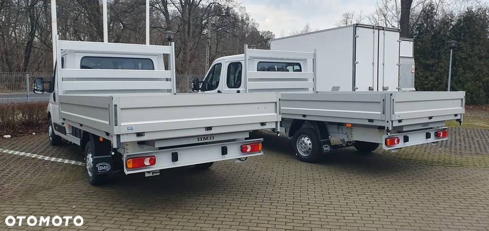 Peugeot Boxer doka 7 osób skrzynia 3,6m - 2