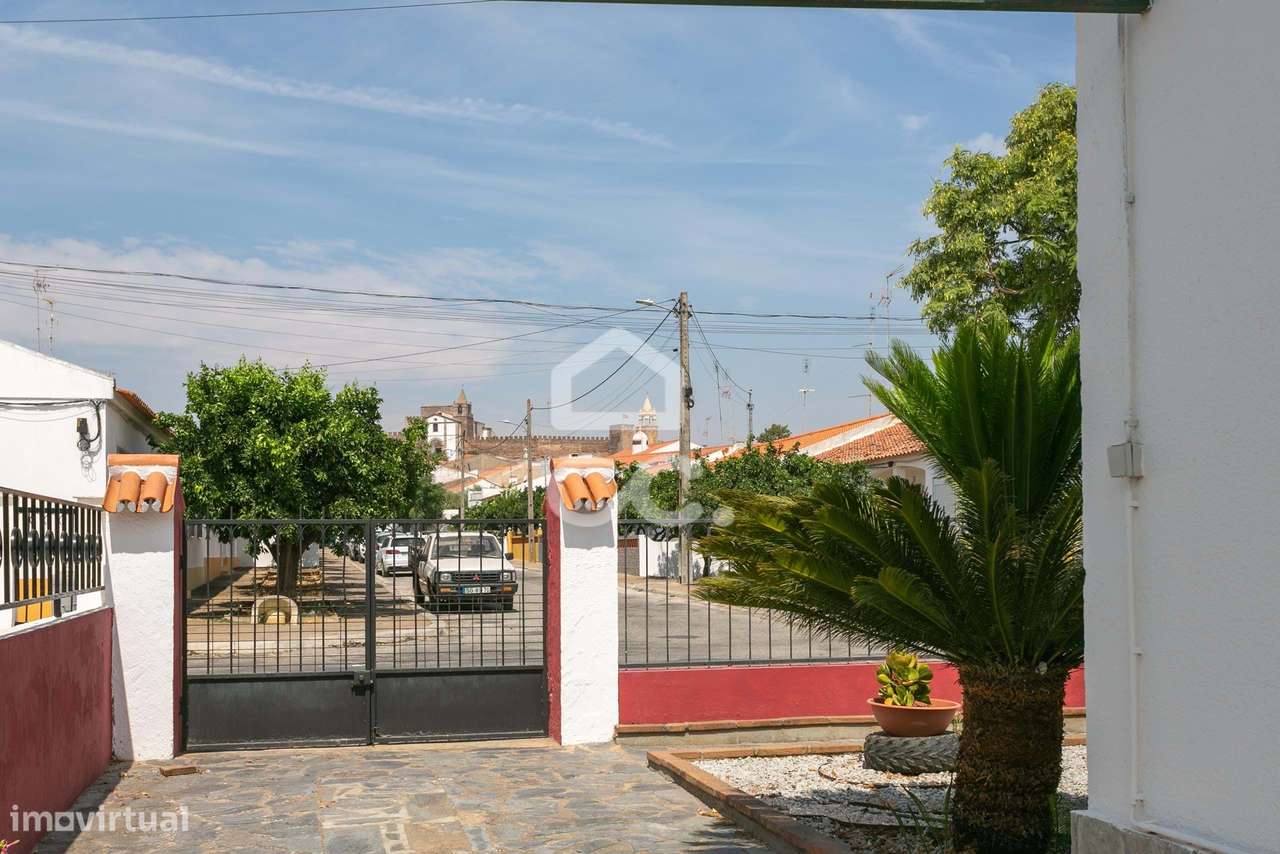 Moradia T5 com belíssimas vistas para o Castelo de Mourão!-29