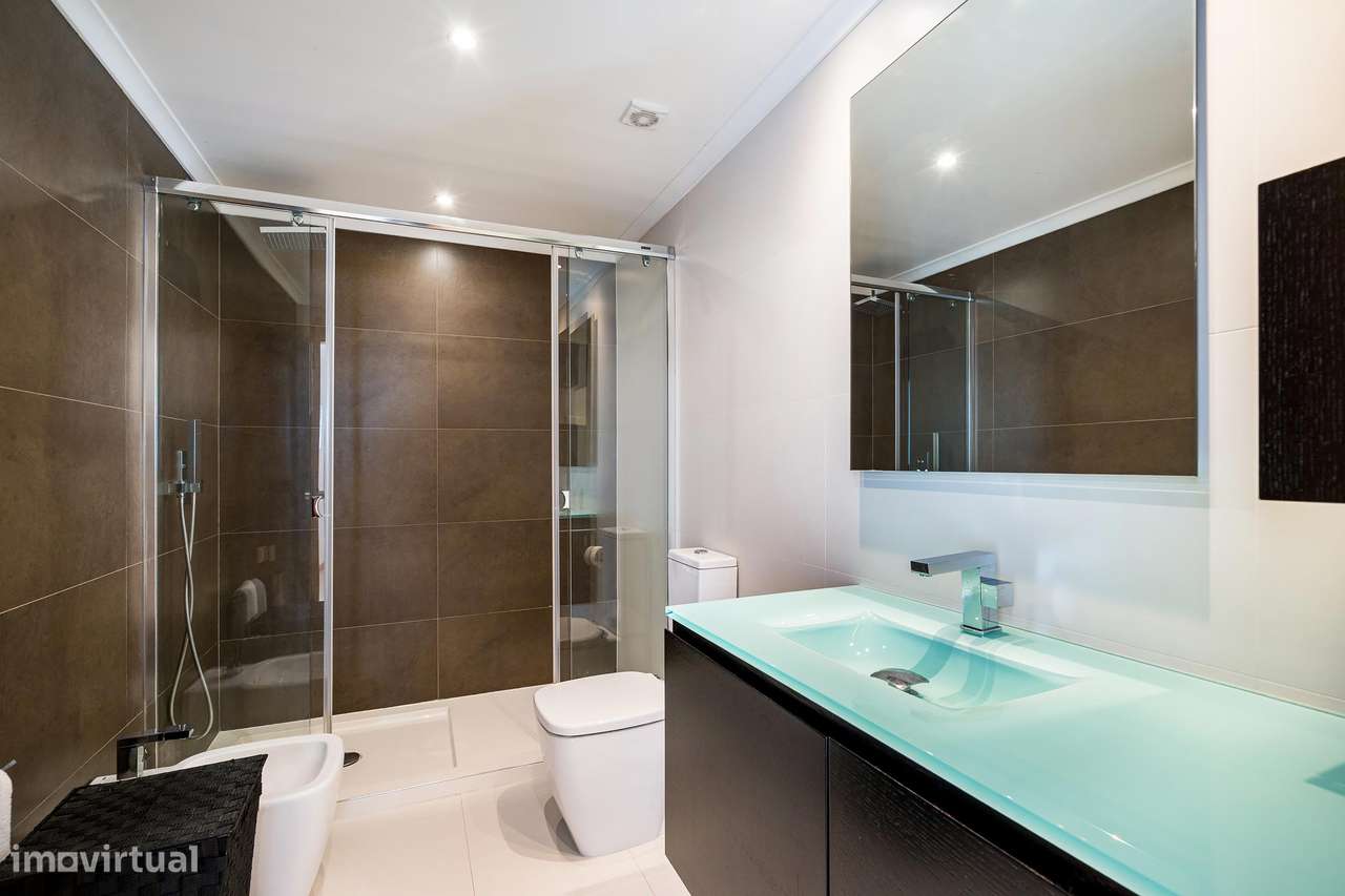 Apartamento T1 com vista mar a 600m da praia-14