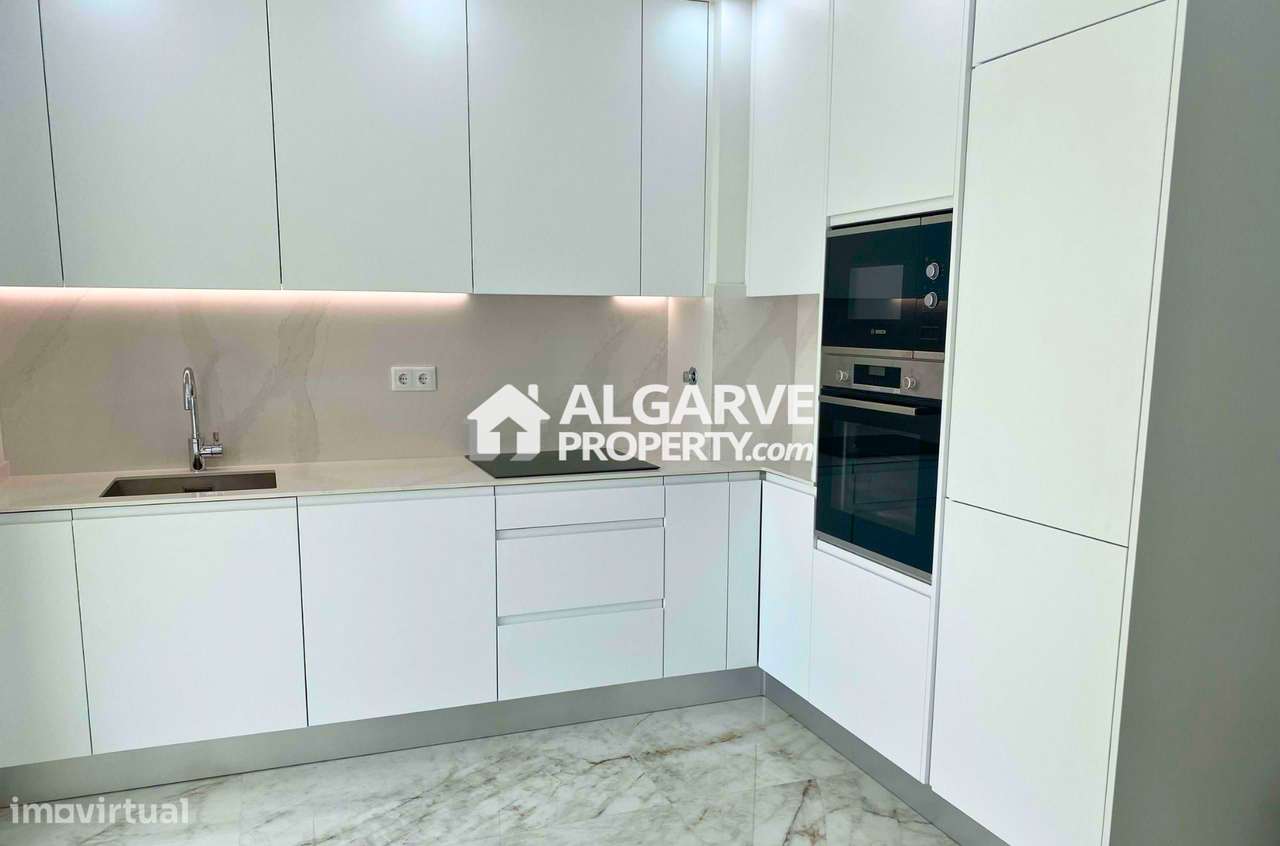 Lagos -  Espaçoso T3  em fase de construção perto da PRAIA - Grande imagem: 3/17