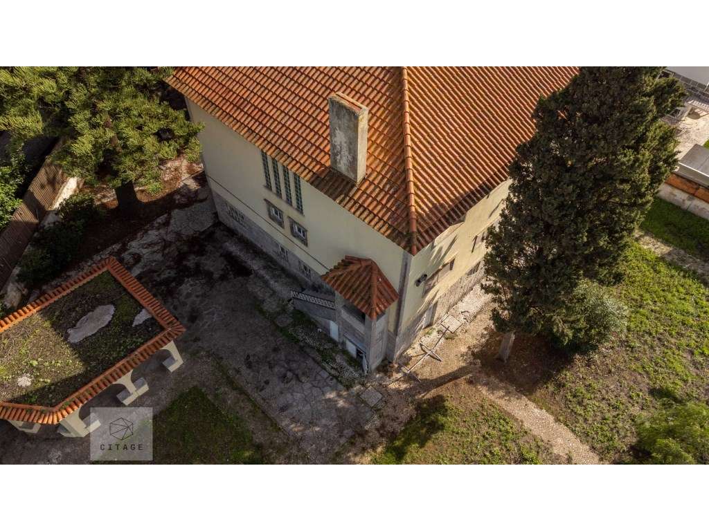 Andar de Moradia T4 em Carcavelos a poucos metros da praia-11