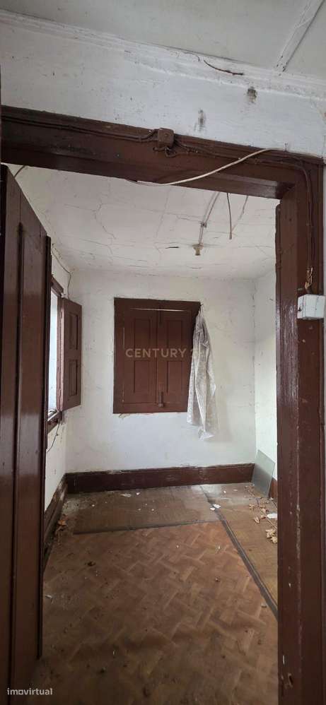 Moradia para restaurar - Constance, MCN-32