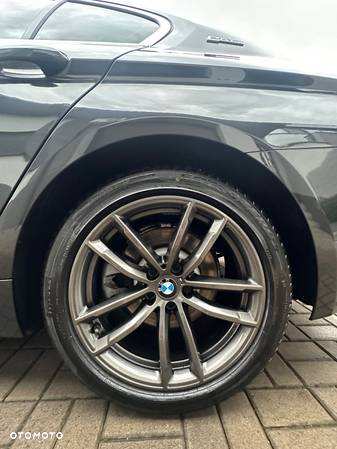 BMW Seria 5 530e sport - 17