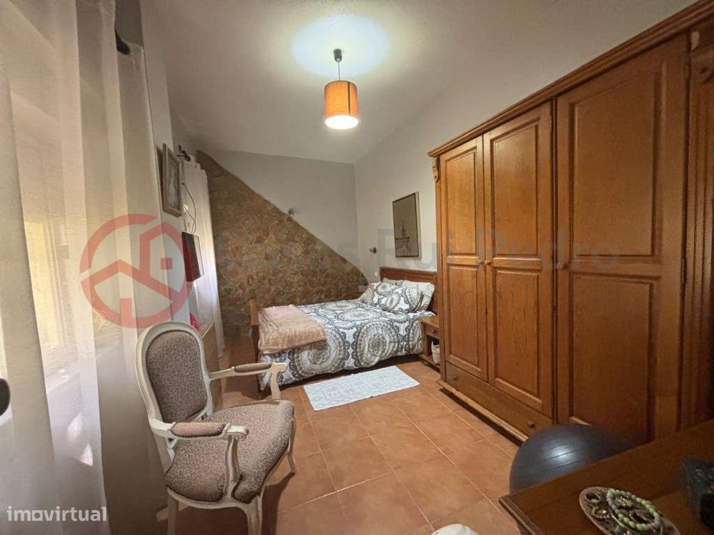 Moradia com dois apartamentos independentes no Laranjeiro, Almada-20