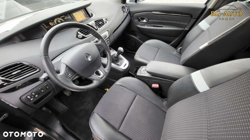 Renault Grand Scenic - 26