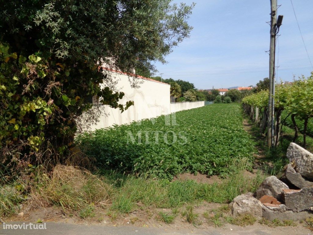 Terreno p/ construção - Meadela