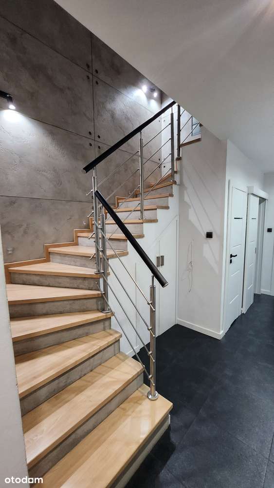 Nowoczesny dom z garażem i klimatyzacją-3