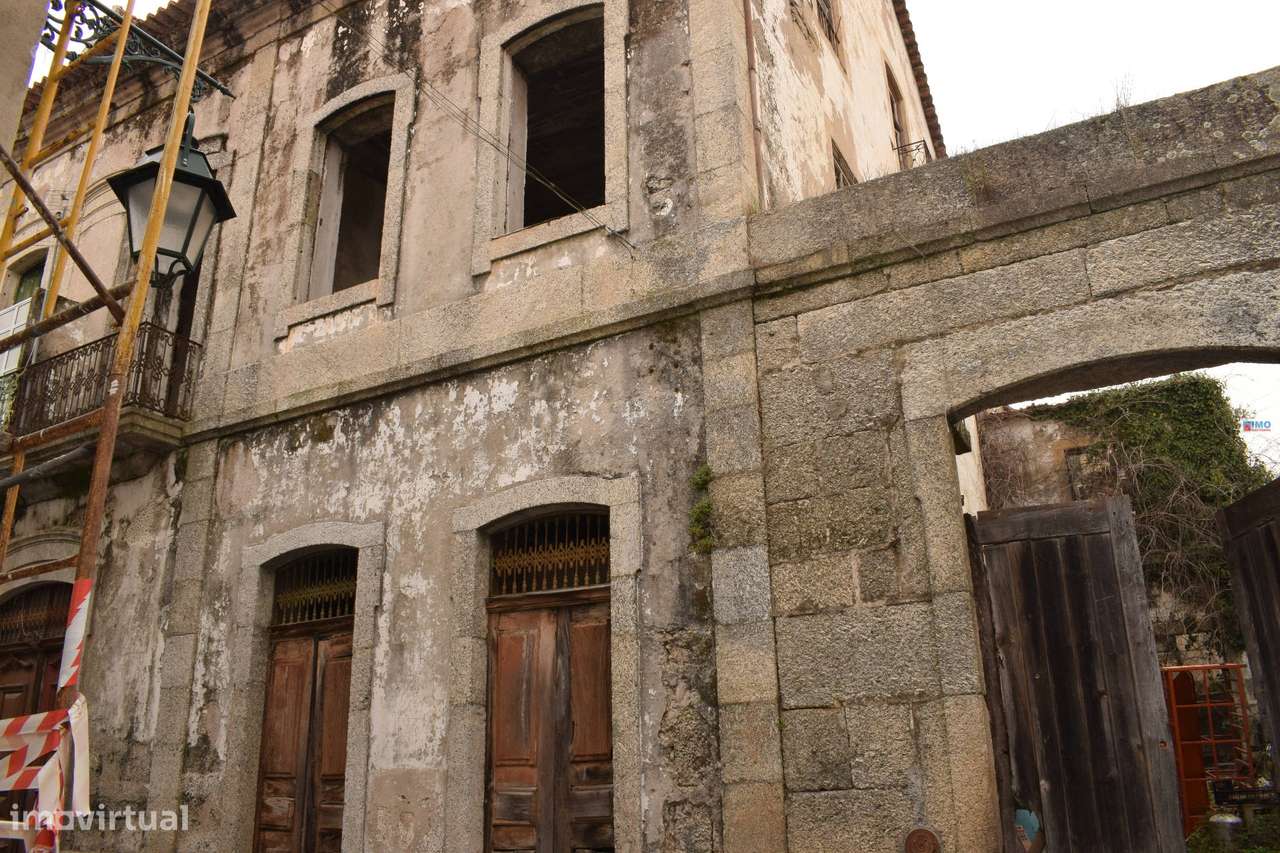 Moradia p/ Recuperar - Centro do Teixoso-8