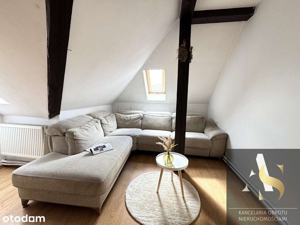 Teraz taniej! Wygodne mieszkanie na poddaszu-5