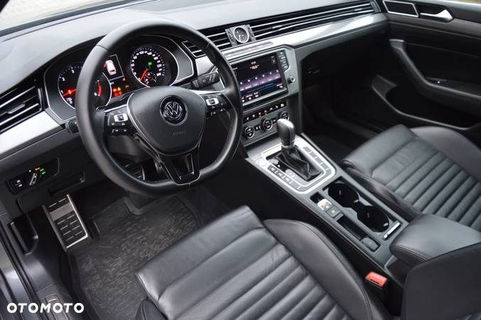 Volkswagen Passat 2.0 TDI BMT Highline DSG - 11