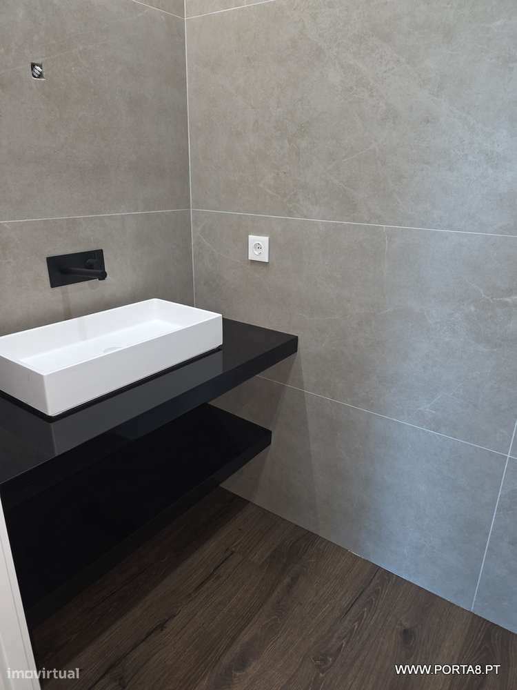 T2 NOVO COM GARAGEM - LEIRIA-15