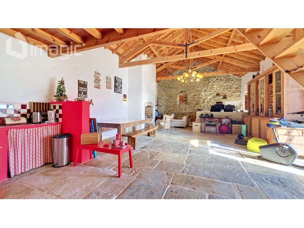 Quinta em Mafra inserida num terreno com 5,331m2.-32