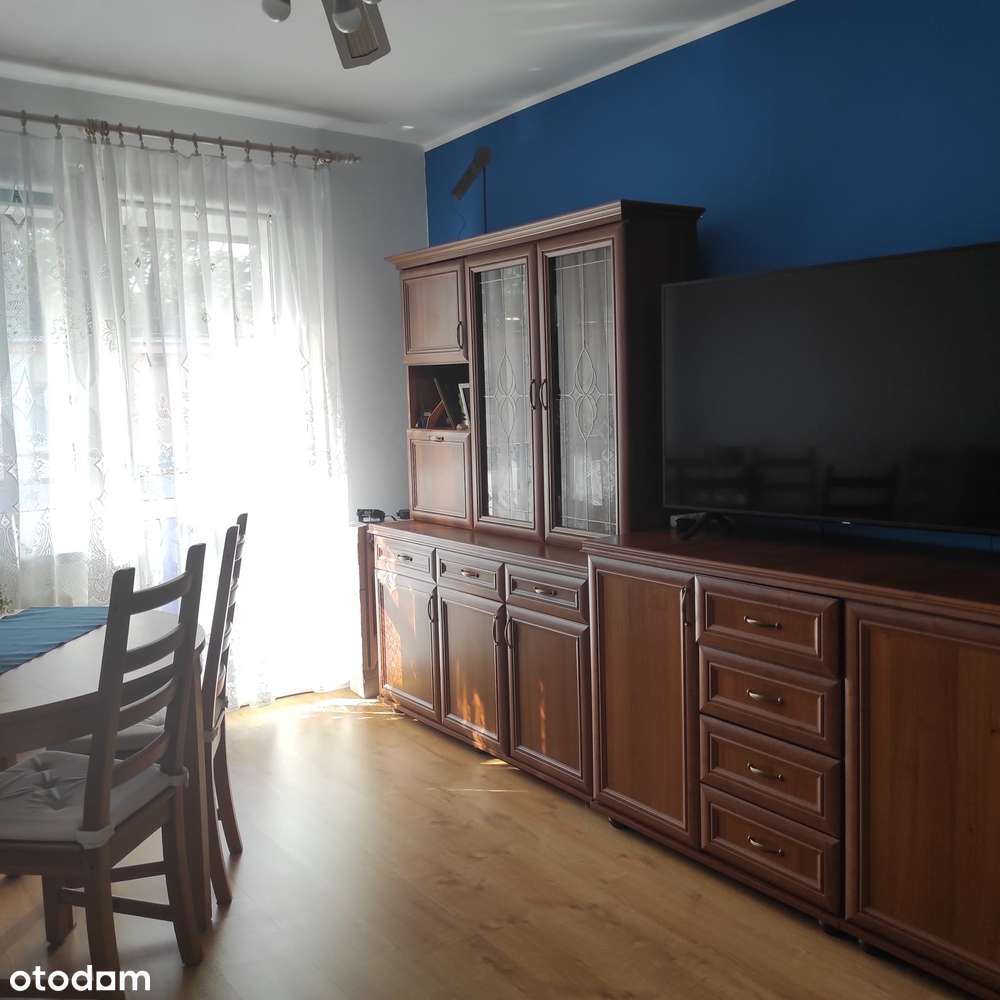 Trzypokojowe mieszkanie z balkonem i klimatyzacją-2