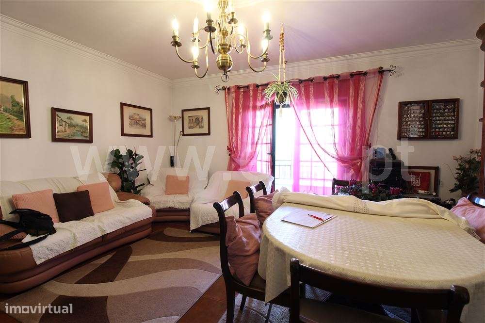 Moradia Geminada T3, Venda-9