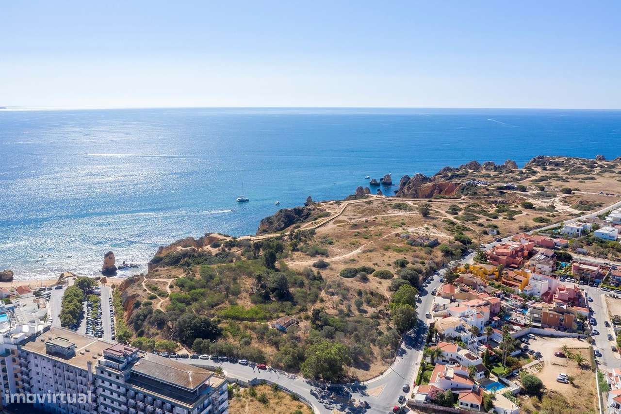 LOTE ÚNICO PARA CONSTRUÇÃO NO TOPO DA FALÉSIA COM PROJECTOS P/ 2 VIVEN - Grande imagem: 3/10