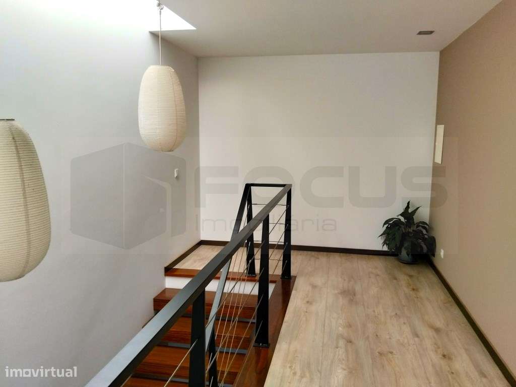 Moradia T4 de arquitetura contemporânea, às portas da cidade - AVEIRO-15