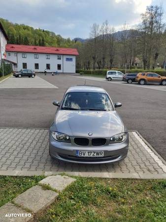 BMW Seria 1 116d DPF - 8