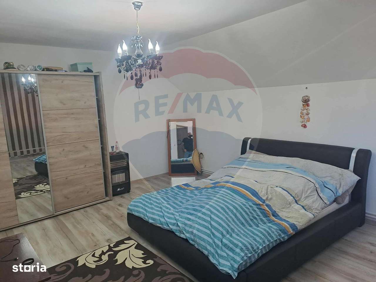 Casă / Vilă cu 5 camere de vânzare-1