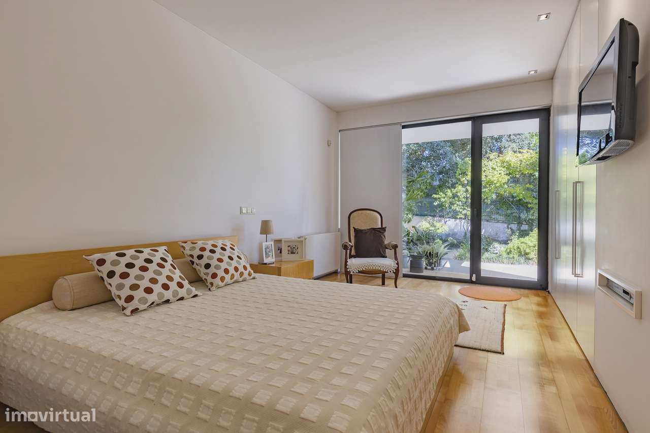 Moradia isolada T6 lote de 1002m2 piscina Sesimbra-52