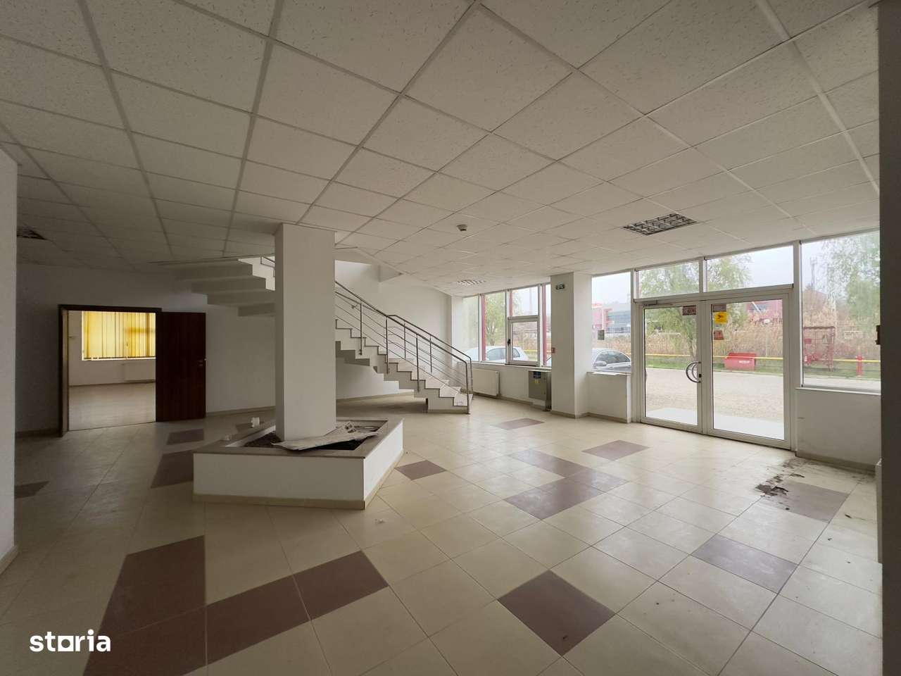 Spatii birouri, showroom, depozitare, 50-500mp, zona Metro - Imagine principală: 5/9