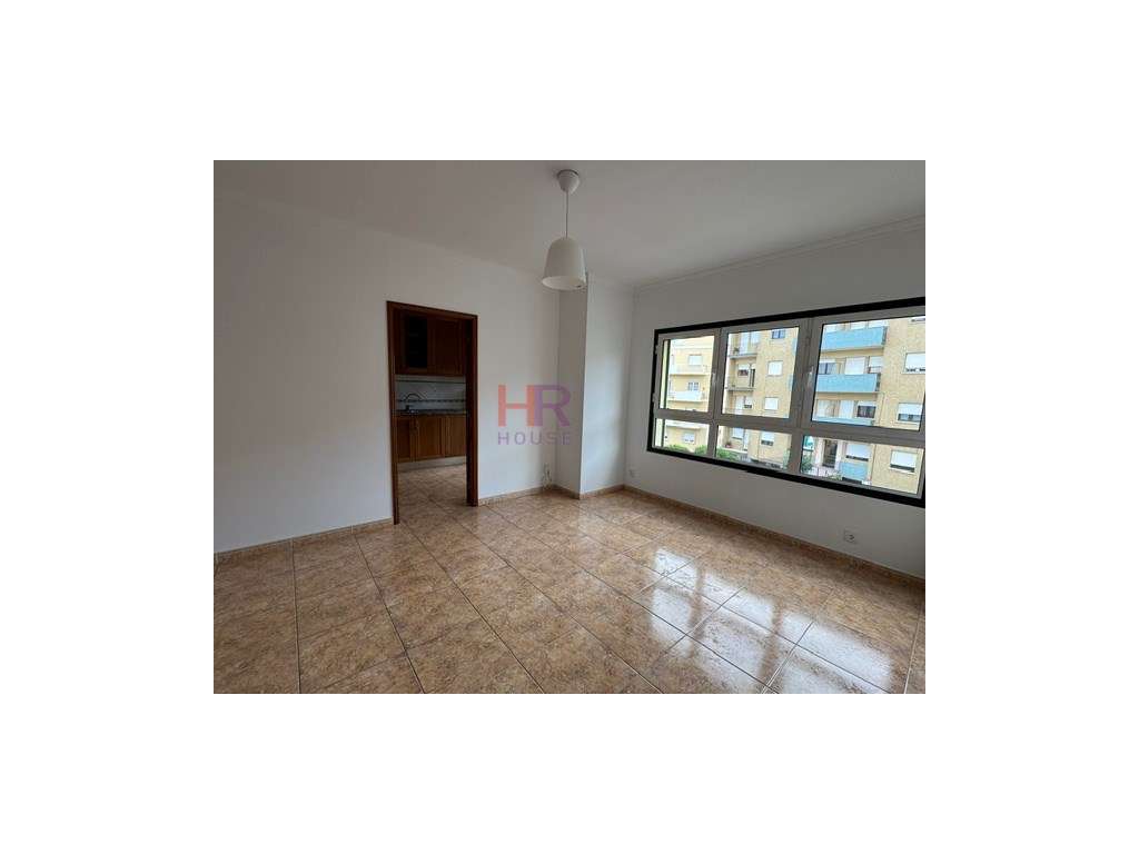 Apartamento T2 renovado com área útil de 62m² em Eiras, Coimbra. Id...-3