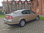 Volkswagen Passat 1.6 Comfortline - 24