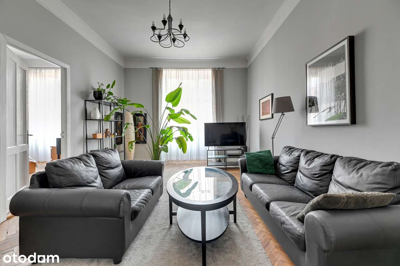 Ikona Gdańska za oknem | Przestronne mieszkanie w kamienicy 109 m²-8