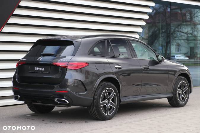 Mercedes-Benz GLC 300 e 4-Matic AMG Line - 10