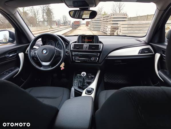 BMW Seria 1 116i - 8