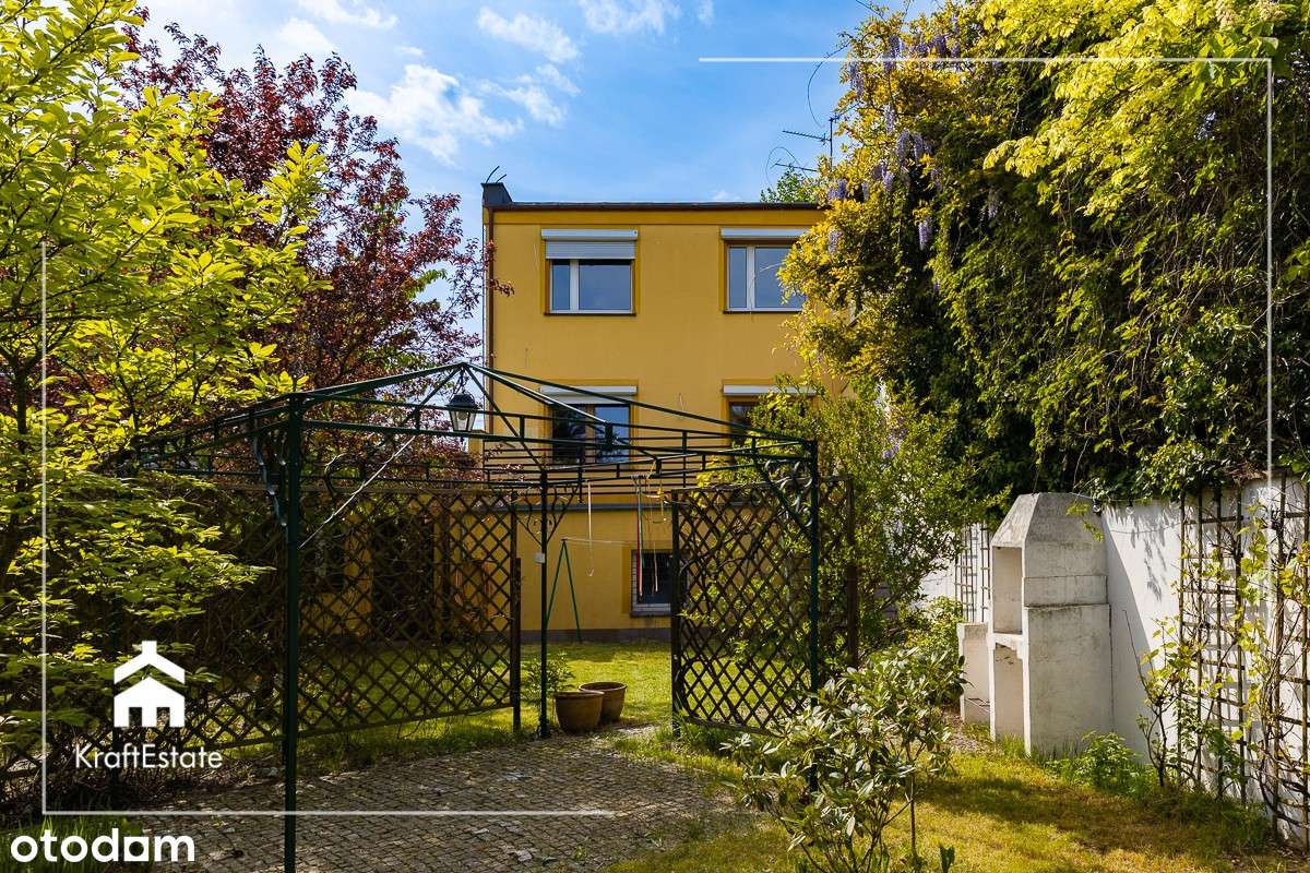 Duży Dom w Cichej Okolicy–Perfekcyjny dla Rodziny-6