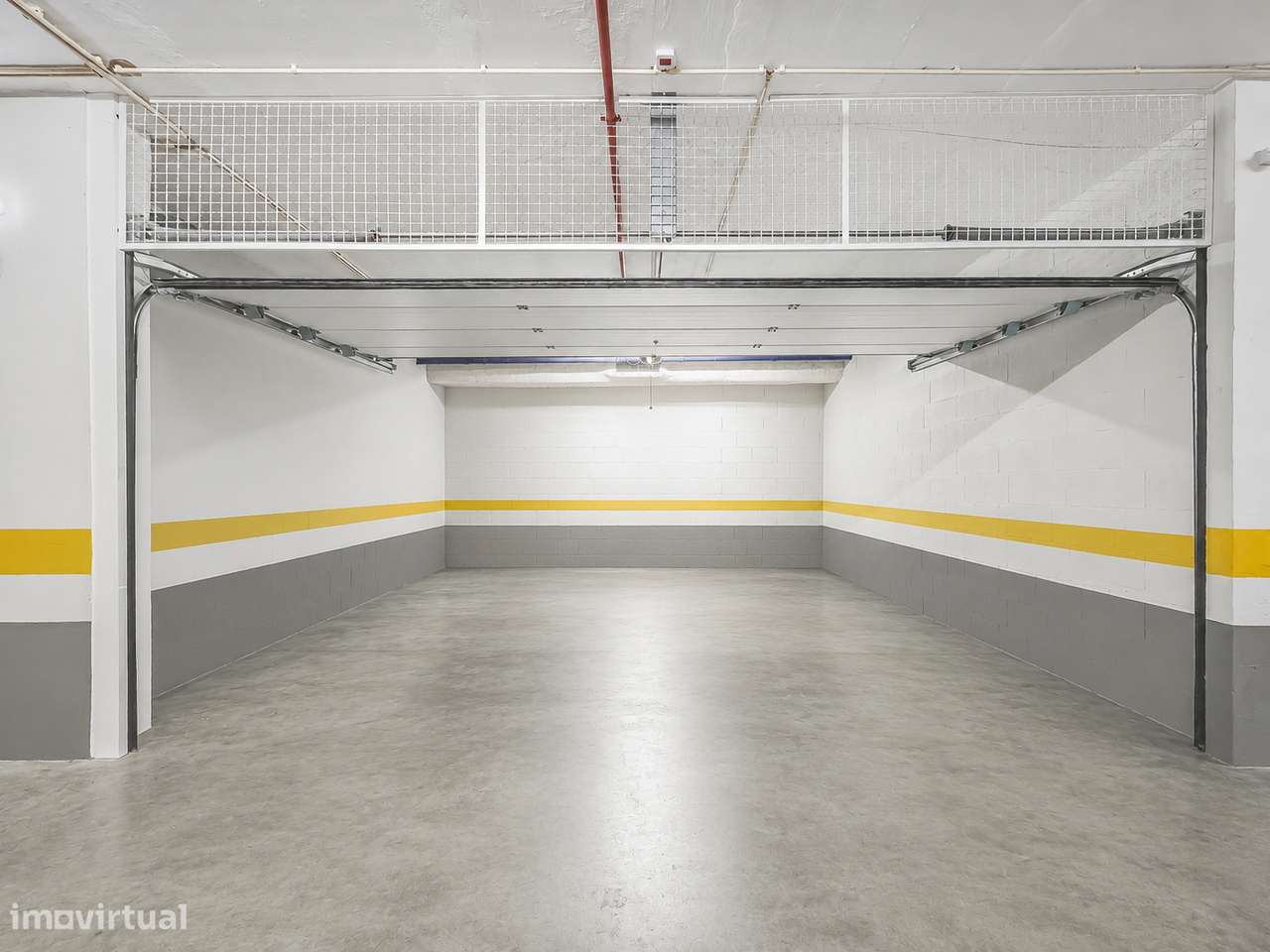 Malvarosa, Alverca. T2 com 3 anos de habitação. Box para 2 carros.-17