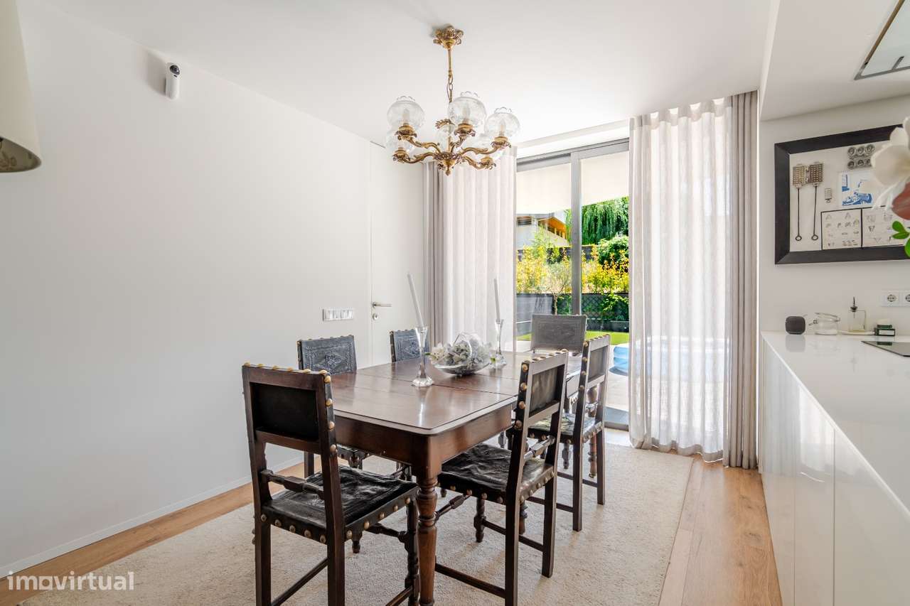 Apartamento T3 com terraço, Porto-8