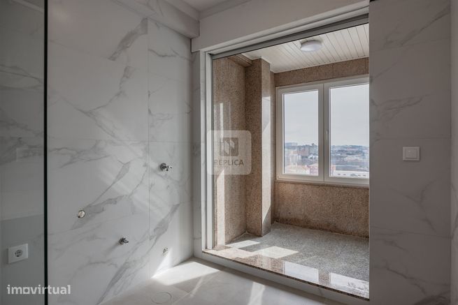 Apartamento T4 com Varanda de 31m2 e vista mar em Matosinhos-30