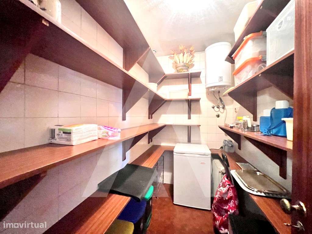 Apartamento T4 Duplex no centro de São João da Madeira-15